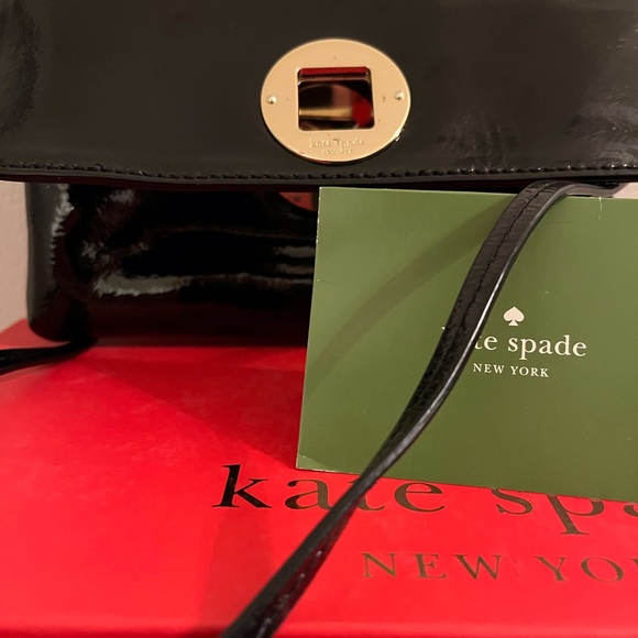 Kate Spade Small Black Patent Leather Purse. - Picture 5 of 9